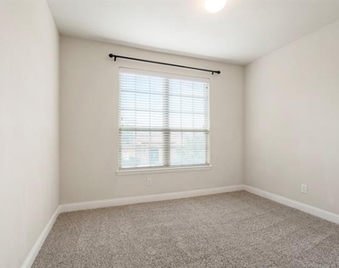 2640 Venice Drive - Photo Thumbnail 21