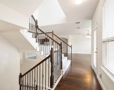 2640 Venice Drive - Photo Thumbnail 9