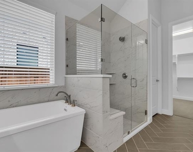 16128 Harris Hawk Street - Photo Thumbnail 23