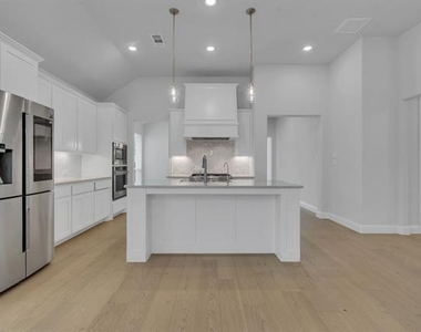 16128 Harris Hawk Street - Photo Thumbnail 8
