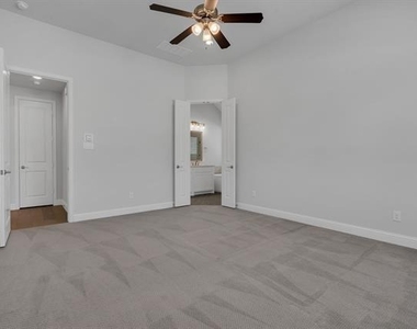 16128 Harris Hawk Street - Photo Thumbnail 19