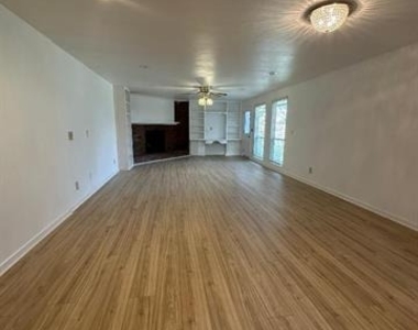 532 Oak Grove Lane - Photo Thumbnail 19