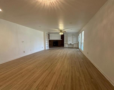 532 Oak Grove Lane - Photo Thumbnail 17