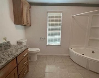 532 Oak Grove Lane - Photo Thumbnail 24