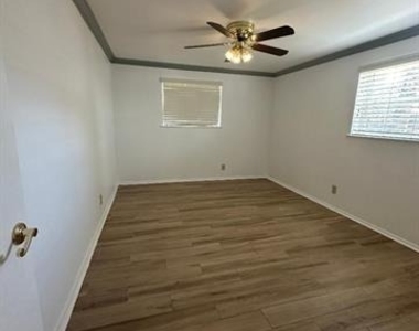 532 Oak Grove Lane - Photo Thumbnail 27