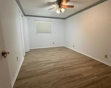 532 Oak Grove Lane - Photo Thumbnail 26