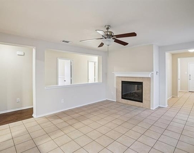 9120 Sun Haven Way - Photo Thumbnail 2