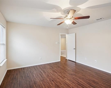 9120 Sun Haven Way - Photo Thumbnail 20