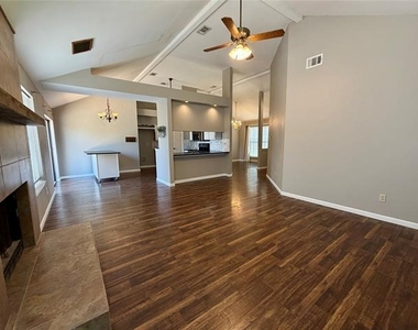 7905 Rice Drive - Photo Thumbnail 5