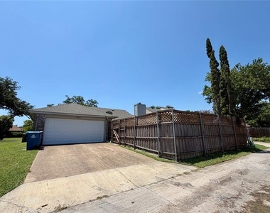 7905 Rice Drive - Photo Thumbnail 23