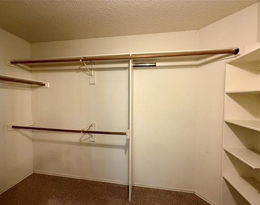 7905 Rice Drive - Photo Thumbnail 14