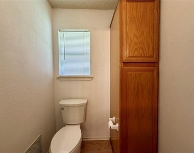 7905 Rice Drive - Photo Thumbnail 13