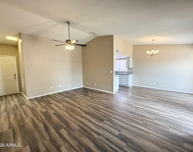 10921 W Sells Drive - Photo Thumbnail 5