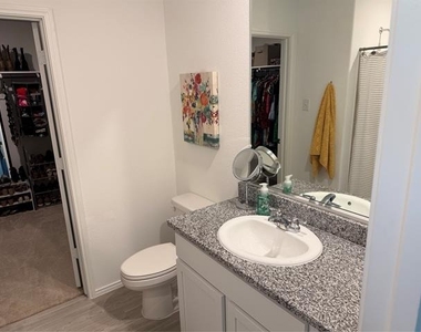 9204 Red Fox Trail - Photo Thumbnail 6