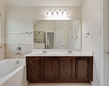5037 Diamond Peak Court - Photo Thumbnail 18