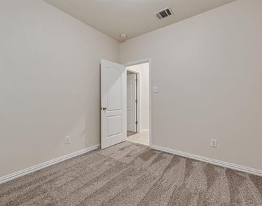 5037 Diamond Peak Court - Photo Thumbnail 23