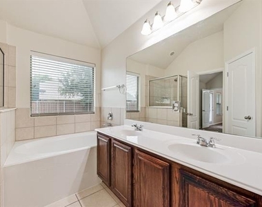 5037 Diamond Peak Court - Photo Thumbnail 19
