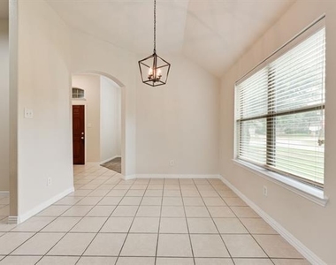 5037 Diamond Peak Court - Photo Thumbnail 10