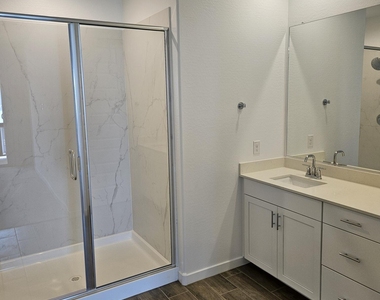 3357 S Primrose Avenue - Photo Thumbnail 24