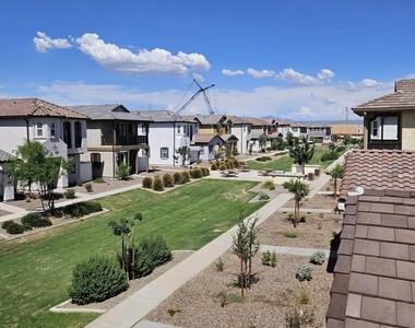 3357 S Primrose Avenue - Photo Thumbnail 23