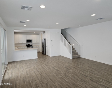 3357 S Primrose Avenue - Photo Thumbnail 5