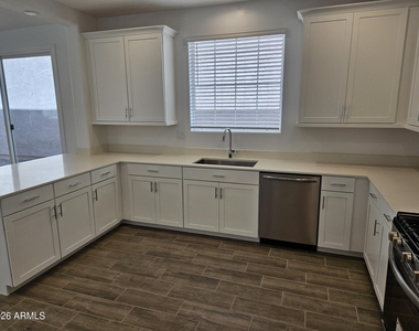 3357 S Primrose Avenue - Photo Thumbnail 8