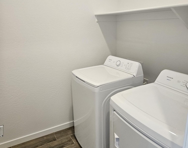 3357 S Primrose Avenue - Photo Thumbnail 42