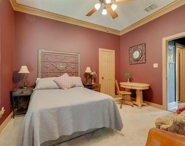 5429 Victor Street - Photo Thumbnail 11