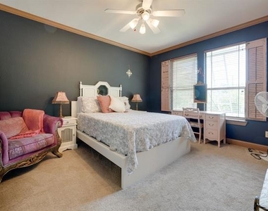 5429 Victor Street - Photo Thumbnail 15