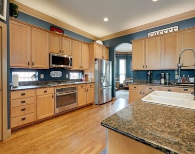 5429 Victor Street - Photo Thumbnail 4