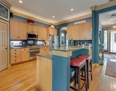 5429 Victor Street - Photo Thumbnail 3