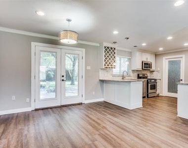 3642 Ridgebriar Drive - Photo Thumbnail 7