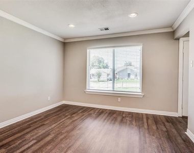 3642 Ridgebriar Drive - Photo Thumbnail 6