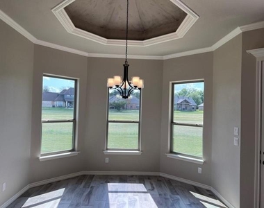 173 Crenshaw Court - Photo Thumbnail 8