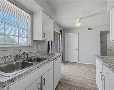 1605 Mary K Lane - Photo Thumbnail 8