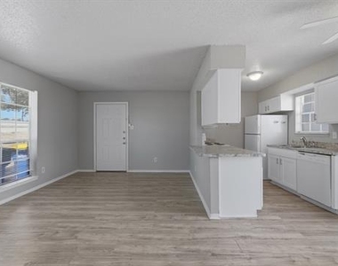 1605 Mary K Lane - Photo Thumbnail 5