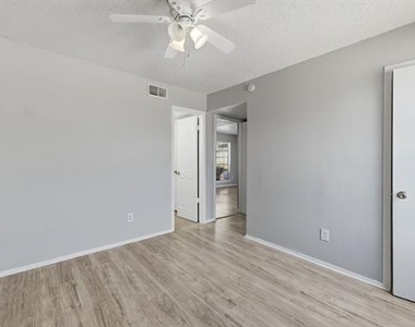 1605 Mary K Lane - Photo Thumbnail 10