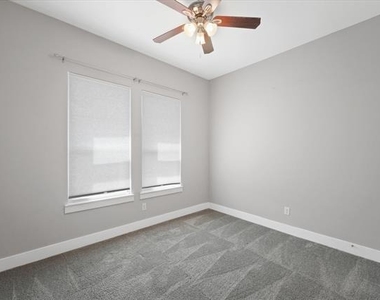 4520 Garrison Avenue - Photo Thumbnail 7