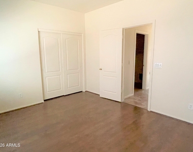 144 S 108th Drive - Photo Thumbnail 7