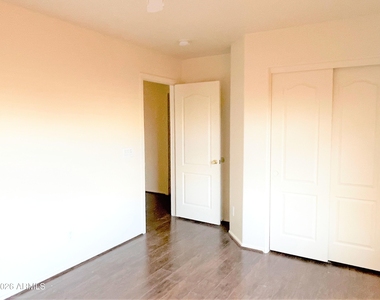 144 S 108th Drive - Photo Thumbnail 15