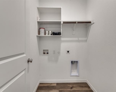 1601 Madison Drive - Photo Thumbnail 18