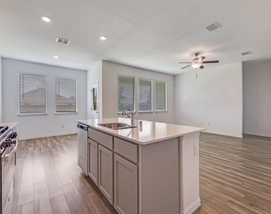 1601 Madison Drive - Photo Thumbnail 8