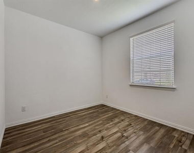 1601 Madison Drive - Photo Thumbnail 14