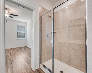 1601 Madison Drive - Photo Thumbnail 17