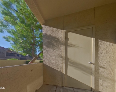 4925 E Desert Cove Avenue - Photo Thumbnail 12