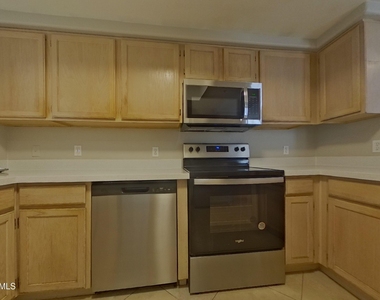 4925 E Desert Cove Avenue - Photo Thumbnail 5