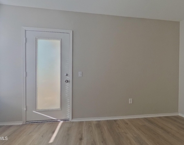 4925 E Desert Cove Avenue - Photo Thumbnail 1