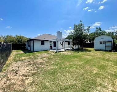 625 Main Street - Photo Thumbnail 23