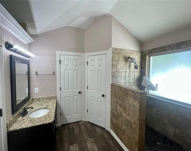 625 Main Street - Photo Thumbnail 18