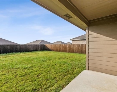 606 Wrangler Drive - Photo Thumbnail 18